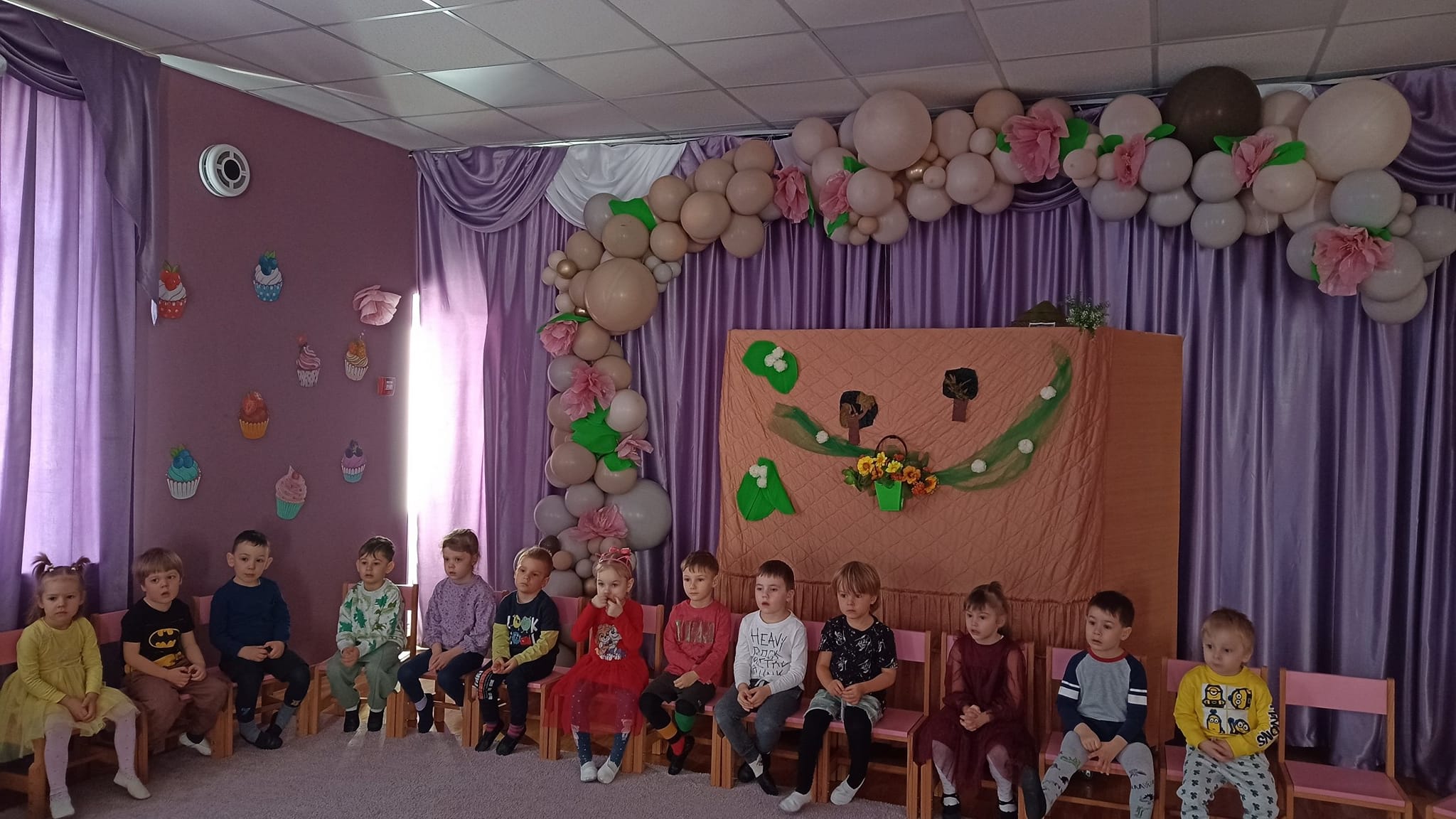 Музичне заняття у групах